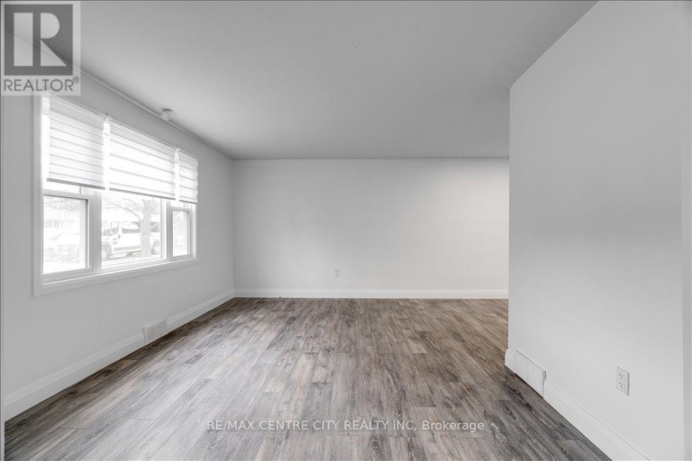 549 VICTORIA STREET, Strathroy-Caradoc (NE), Ontario, N7G3C2