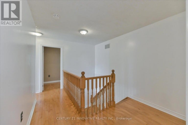 28 EMPIRE DRIVE, Barrie (Innis-Shore), Ontario, L4N0Y9