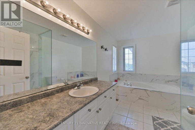 28 EMPIRE DRIVE, Barrie (Innis-Shore), Ontario, L4N0Y9