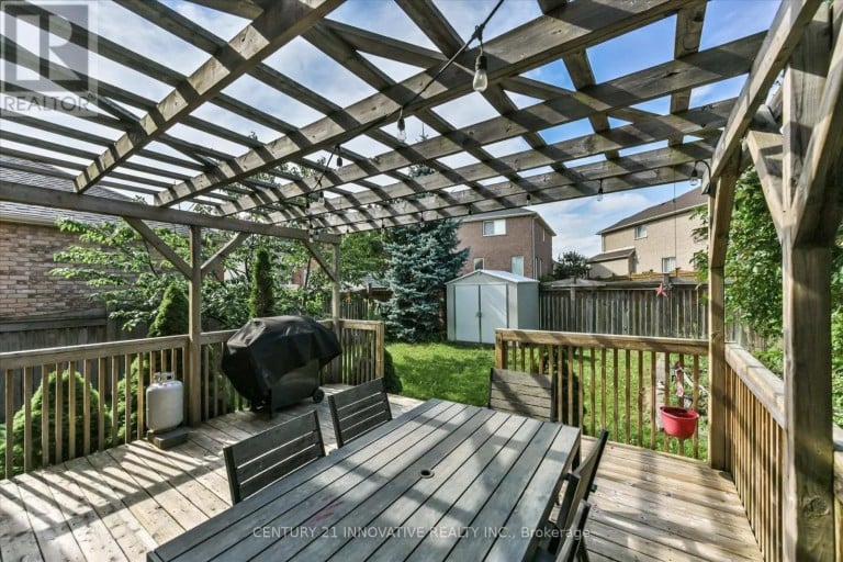 28 EMPIRE DRIVE, Barrie (Innis-Shore), Ontario, L4N0Y9