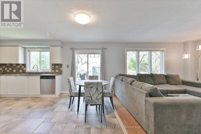 28 EMPIRE DRIVE, Barrie (Innis-Shore), Ontario, L4N0Y9