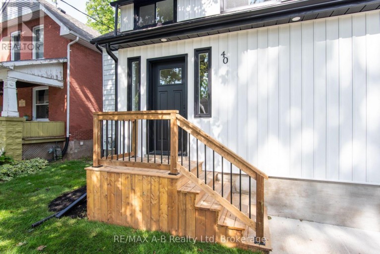 40 EAST GORE STREET, Stratford, Ontario, N5A3X5