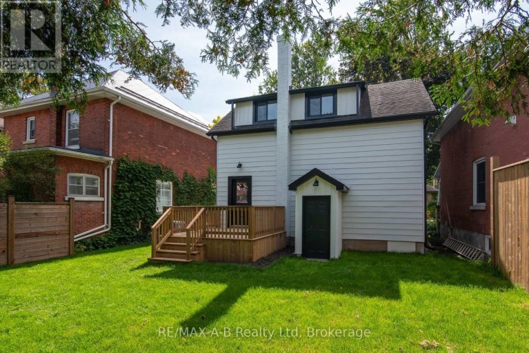 40 EAST GORE STREET, Stratford, Ontario, N5A3X5