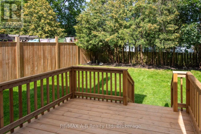 40 EAST GORE STREET, Stratford, Ontario, N5A3X5