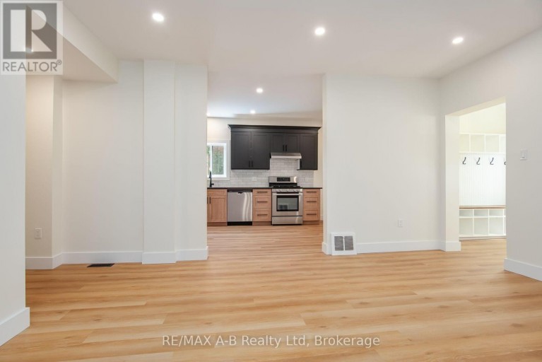 40 EAST GORE STREET, Stratford, Ontario, N5A3X5