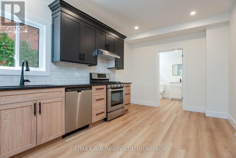 40 EAST GORE STREET, Stratford, Ontario, N5A3X5