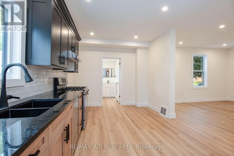 40 EAST GORE STREET, Stratford, Ontario, N5A3X5