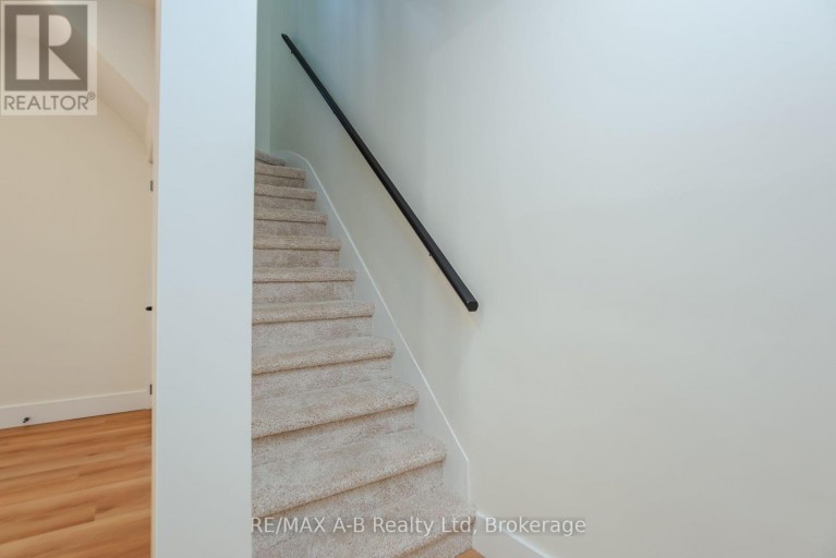 40 EAST GORE STREET, Stratford, Ontario, N5A3X5