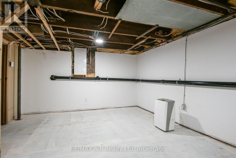 40 EAST GORE STREET, Stratford, Ontario, N5A3X5