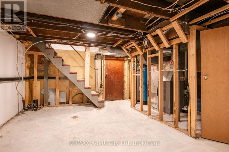 40 EAST GORE STREET, Stratford, Ontario, N5A3X5