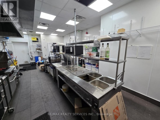 8 - 1575 UPPER OTTAWA STREET, Hamilton (Rymal), Ontario, L8W3E2
