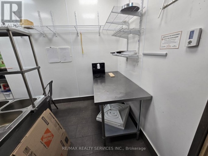 8 - 1575 UPPER OTTAWA STREET, Hamilton (Rymal), Ontario, L8W3E2