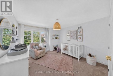 695 FIELDSTONE DRIVE, Kingston (Kingston East (Incl Barret Crt)) Ontario