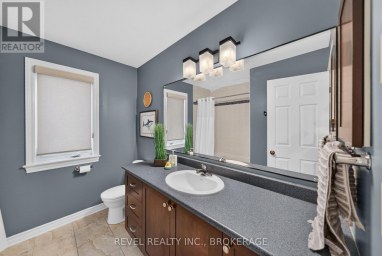 695 FIELDSTONE DRIVE, Kingston (Kingston East (Incl Barret Crt)) Ontario