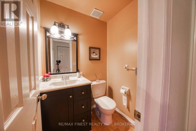 719 WOODSIDE DRIVE, Kingston (North Of Taylor-Kidd Blvd) Ontario