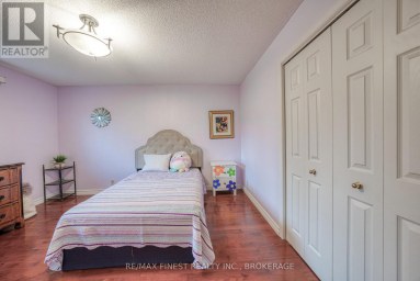 719 WOODSIDE DRIVE, Kingston (North Of Taylor-Kidd Blvd) Ontario
