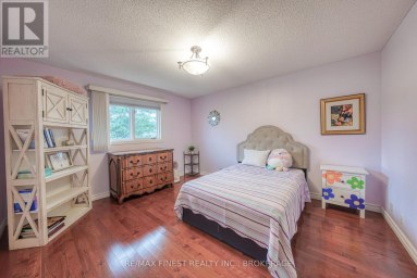 719 WOODSIDE DRIVE, Kingston (North Of Taylor-Kidd Blvd) Ontario