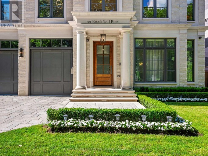 22 BROOKFIELD ROAD, Toronto (Bridle Path-Sunnybrook-York Mills), Ontario, M2P1A9