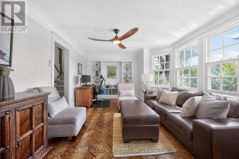 30 EDGEWOOD CRESCENT, Toronto (Rosedale-Moore Park), Ontario, M4W3A9