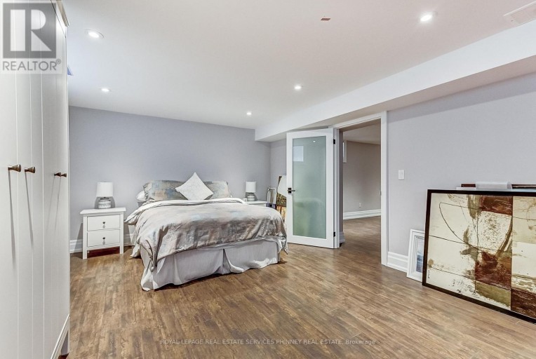 1569 WEMBURY ROAD, Mississauga (Lorne Park), Ontario, L5J2L8