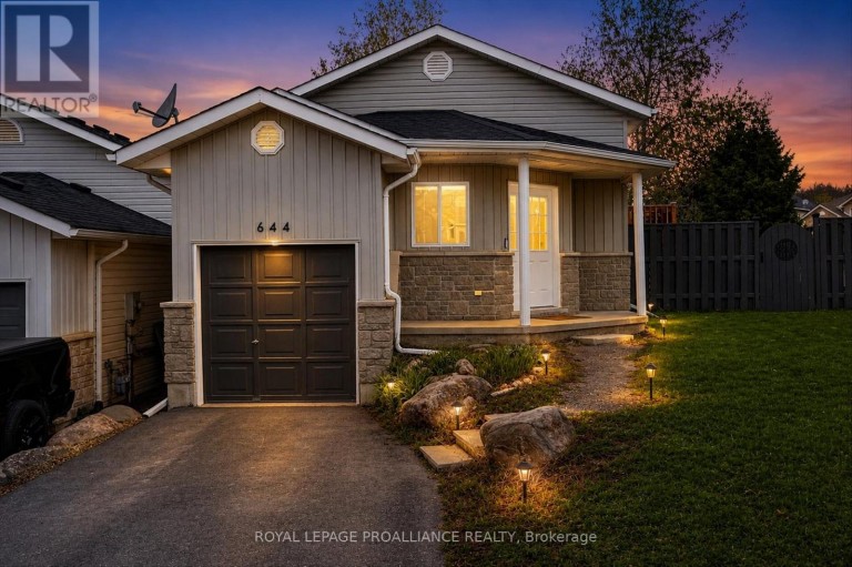 644 TRAILVIEW DRIVE, Peterborough (Ashburnham Ward 4), Ontario, K9J8P3