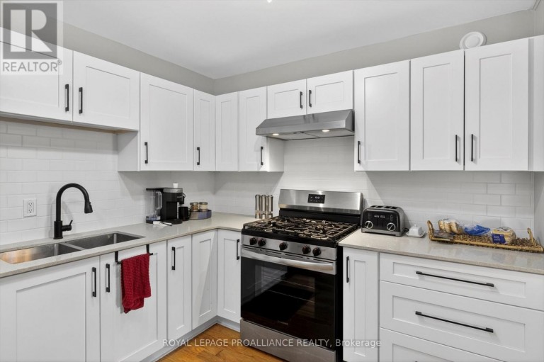 644 TRAILVIEW DRIVE, Peterborough (Ashburnham Ward 4), Ontario, K9J8P3