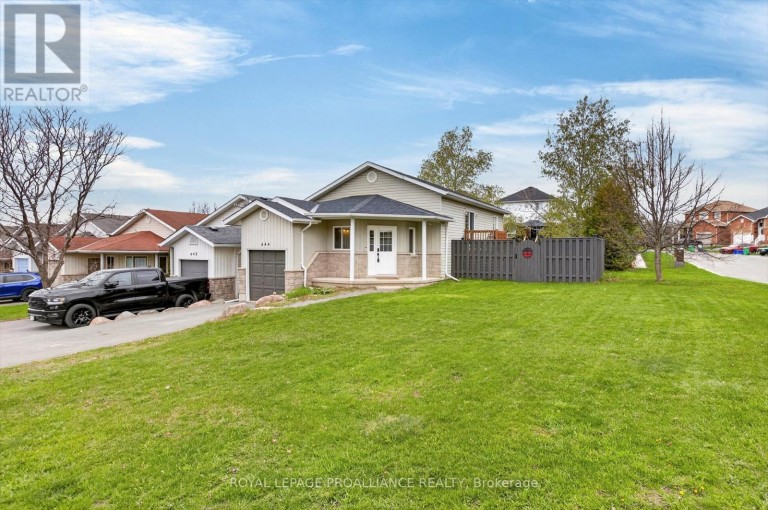 644 TRAILVIEW DRIVE, Peterborough (Ashburnham Ward 4), Ontario, K9J8P3