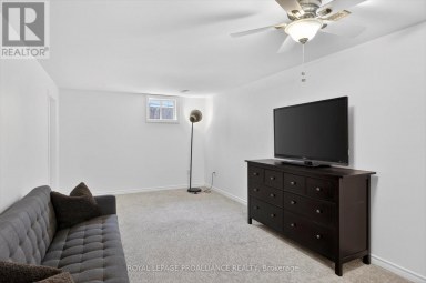644 TRAILVIEW DRIVE Peterborough (Ashburnham Ward 4) Ontario photo 32