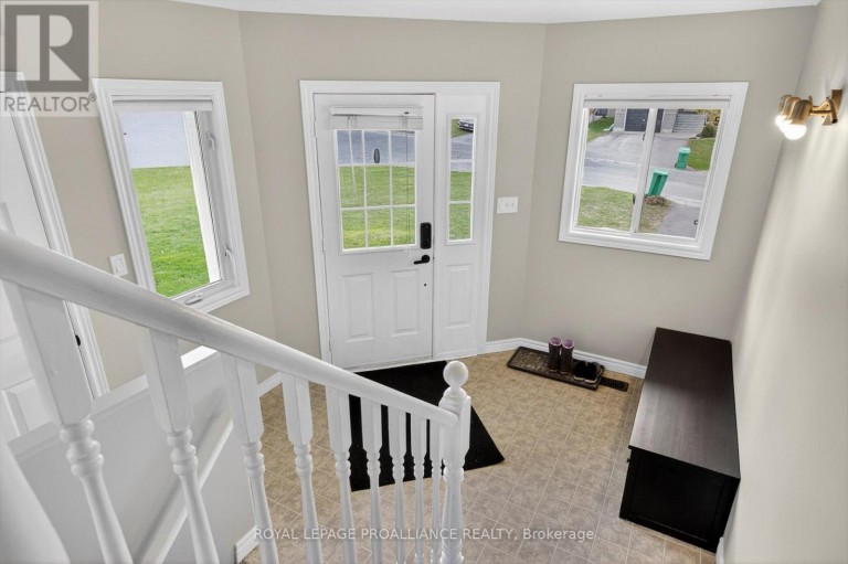 644 TRAILVIEW DRIVE, Peterborough (Ashburnham Ward 4), Ontario, K9J8P3