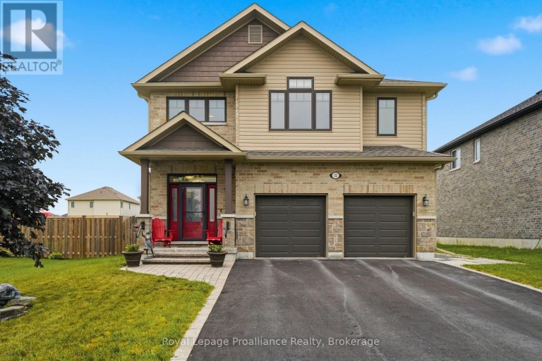 32 WALNUT CRESCENT, Belleville (Thurlow Ward), Ontario, K8N0E4