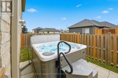 32 WALNUT CRESCENT Belleville (Thurlow Ward) Ontario photo 38