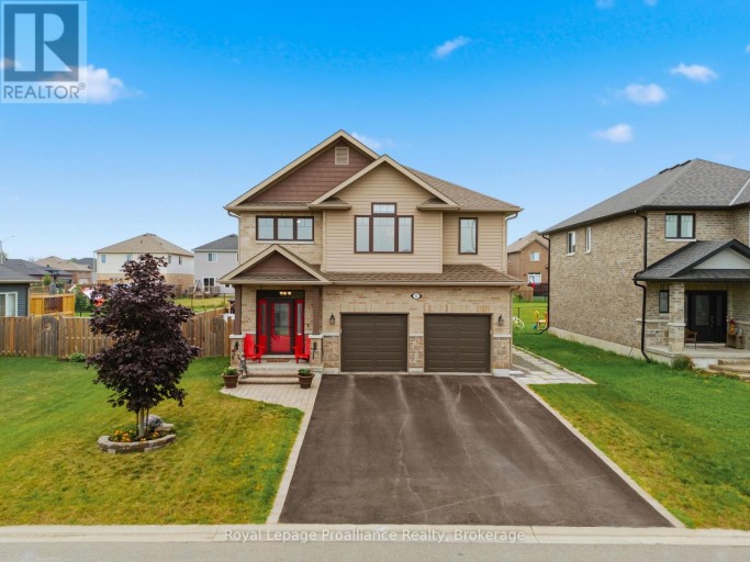 32 WALNUT CRESCENT, Belleville (Thurlow Ward), Ontario, K8N0E4
