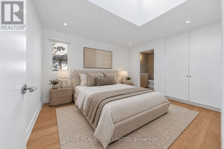 2 ADDISON CRESCENT, Toronto (Banbury-Don Mills), Ontario, M3B1K8