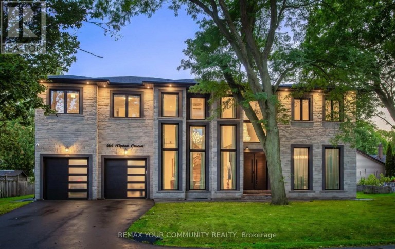 606 STEPHENS CRESCENT, Oakville (WO West), Ontario, L6K1Y3