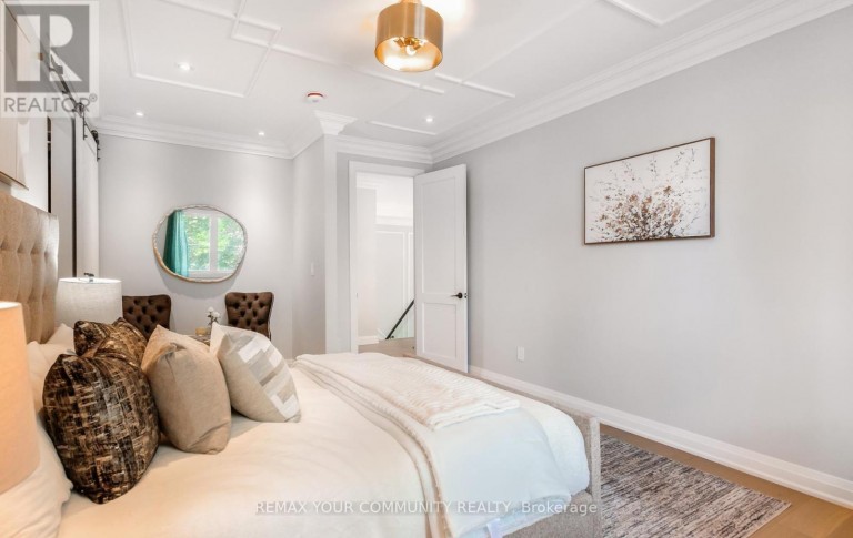 606 STEPHENS CRESCENT, Oakville (WO West), Ontario, L6K1Y3