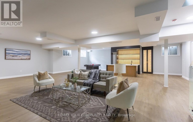 606 STEPHENS CRESCENT, Oakville (WO West), Ontario, L6K1Y3