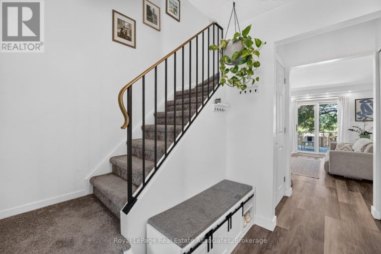 8 - 59 MAPLE AVENUE, Halton Hills (Georgetown), Ontario, L7G1X8