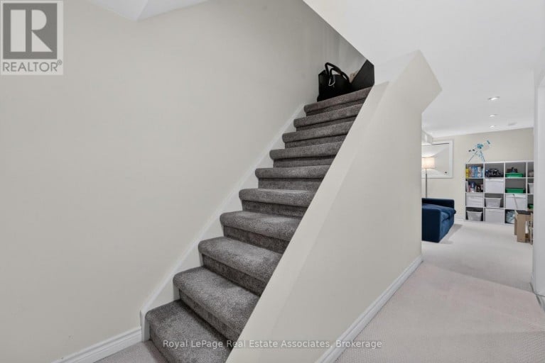 8 - 59 MAPLE AVENUE, Halton Hills (Georgetown), Ontario, L7G1X8