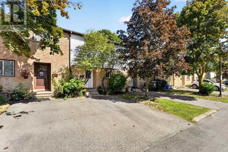 8 - 59 MAPLE AVENUE, Halton Hills (Georgetown), Ontario, L7G1X8
