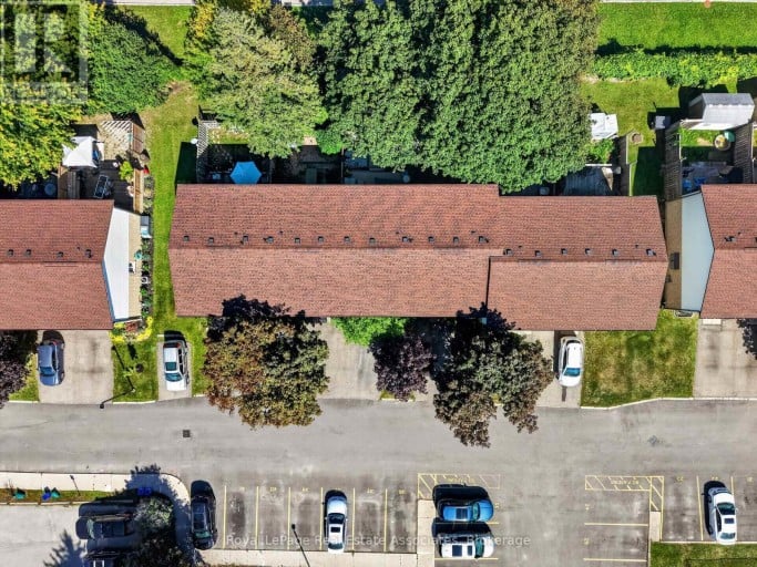 8 - 59 MAPLE AVENUE, Halton Hills (Georgetown), Ontario, L7G1X8