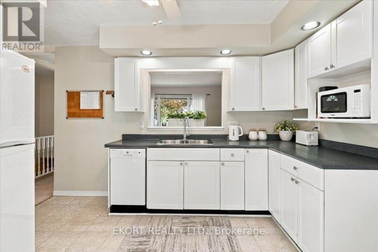 13 MONTGOMERY BOULEVARD, Belleville (Belleville Ward), Ontario, K8N1J1