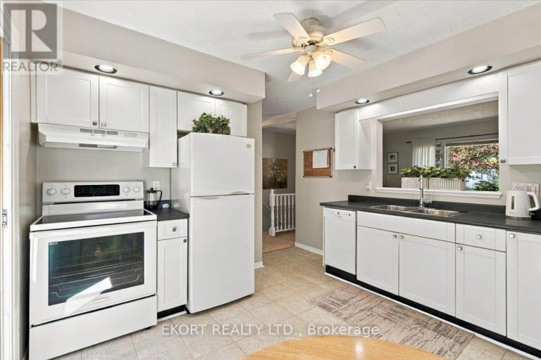 13 MONTGOMERY BOULEVARD, Belleville (Belleville Ward), Ontario, K8N1J1