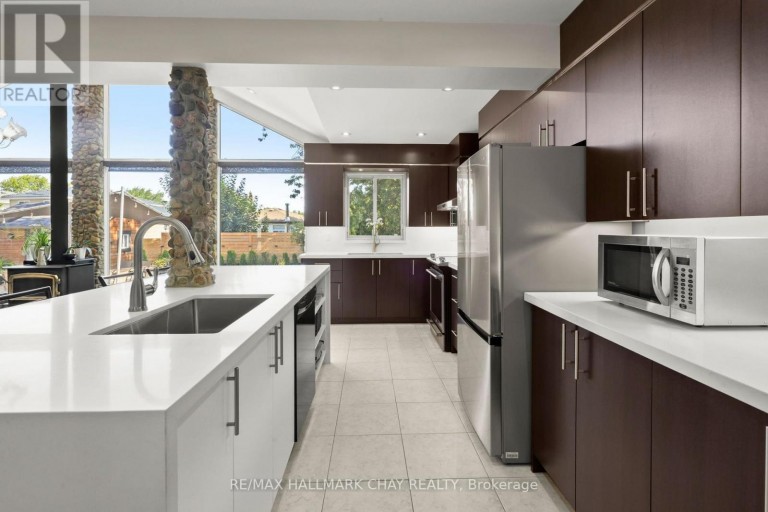 8 GRASSINGTON CRESCENT, Brampton (Northgate), Ontario, L6S1Z6
