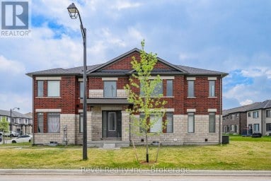 1 KEENAN STREET Kawartha Lakes (Lindsay) Ontario photo 1