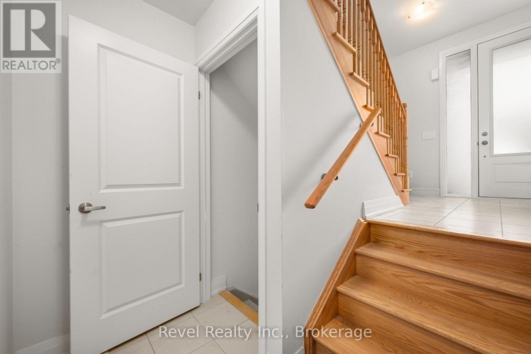1 KEENAN STREET, Kawartha Lakes (Lindsay), Ontario, K9V6K2