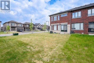 1 KEENAN STREET Kawartha Lakes (Lindsay) Ontario photo 6