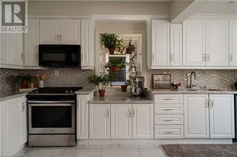 50 NORWAY AVENUE, Hamilton (Blakeley), Ontario, L8M2V7