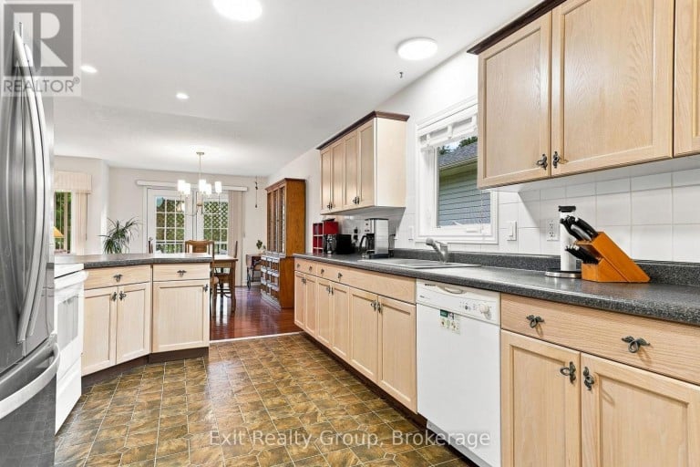 26 ALETHA DRIVE, Prince Edward County (Wellington Ward), Ontario, K0K3L0