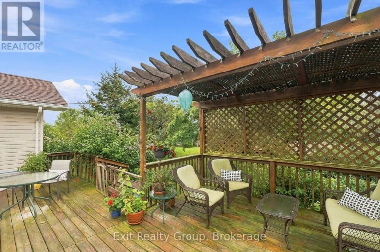26 ALETHA DRIVE, Prince Edward County (Wellington Ward), Ontario, K0K3L0
