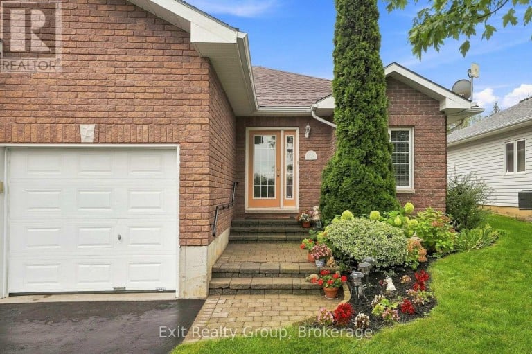 26 ALETHA DRIVE, Prince Edward County (Wellington Ward), Ontario, K0K3L0